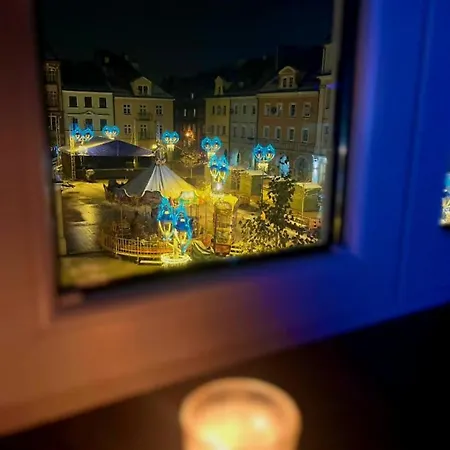 Rynek 23 Lux, Z Widokiem Na Ratusz Starego Miasta