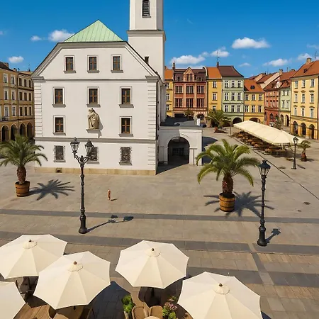 Rynek 23 Lux, Z Widokiem Na Ratusz Starego Miasta